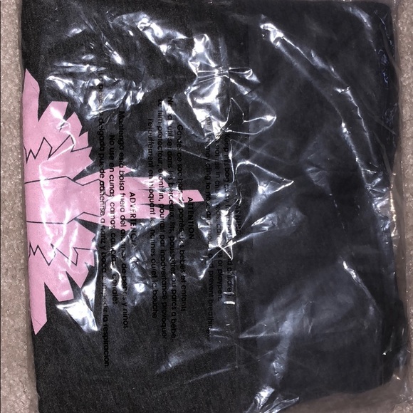 Maverick by Logan Paul woman’s T-shirt - Picture 2 of 4